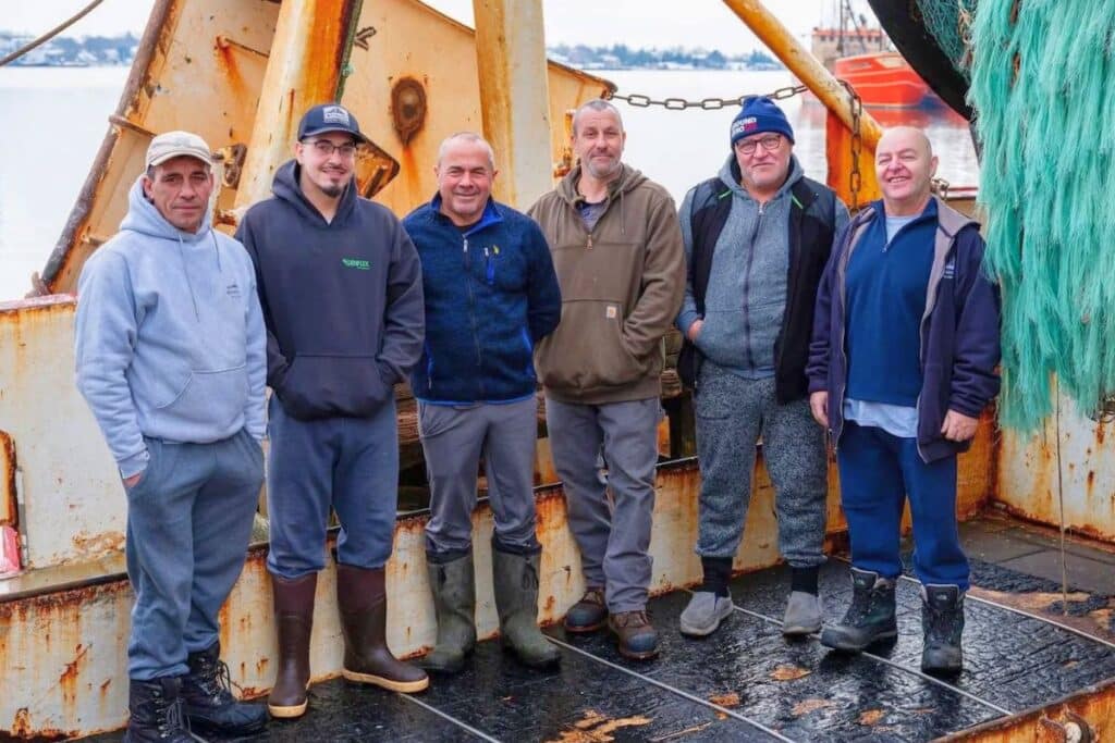 Captain Henrique Franco and his crew